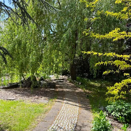 Garden Hotel 2*